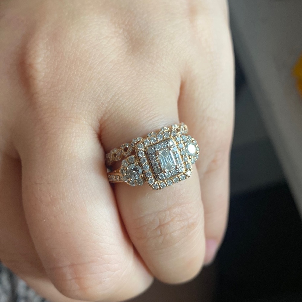Rose gold Diamond engagment ring
